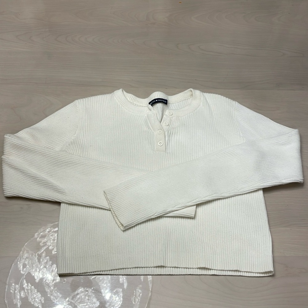 Brandy Melville Women’s Ivory Ribbed L/S Cropped Sweater-One Size Fits All